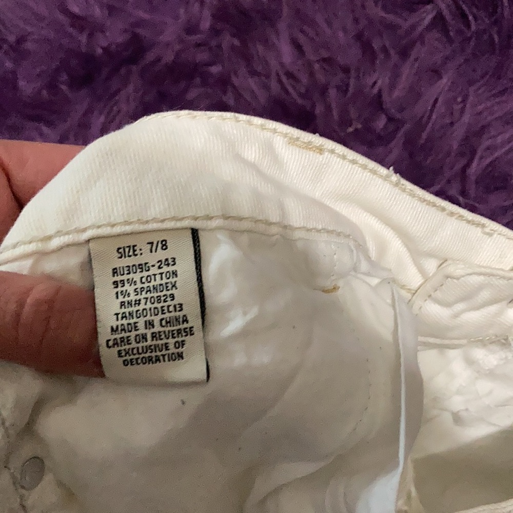 Shorts - Picture 3 of 3